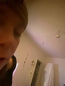 melli23- from StripChat