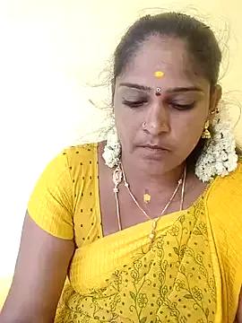 milkee143 from StripChat is Freechat