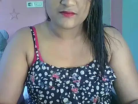 Miss-Saraaa from StripChat
