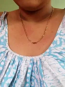 Miss-Saraaa from StripChat