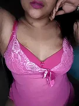 Miss-Saraaa from StripChat