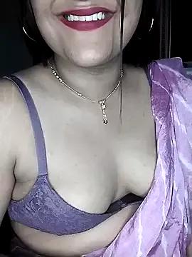 Miss-Saraaa from StripChat