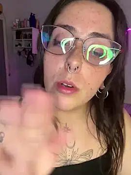 Photos of Mizztikaa from StripChat is Freechat