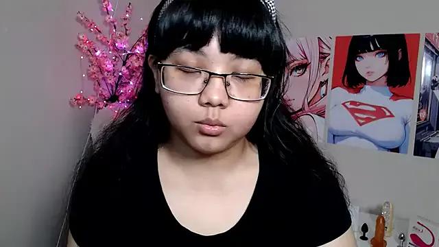 Photos of Moertomlly from StripChat is Freechat