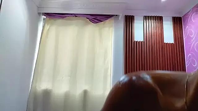 Molly_ADY on StripChat 
