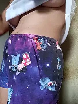 Nandasant09 from StripChat