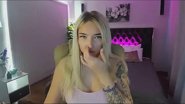 OhMyEmma from StripChat is Freechat