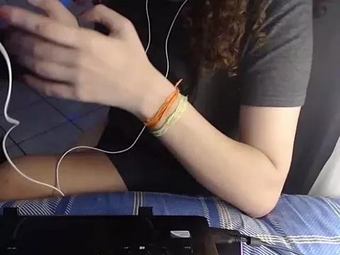 QueenEster on StripChat 