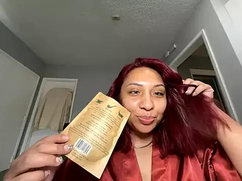 RaquelL0ve from StripChat is Freechat