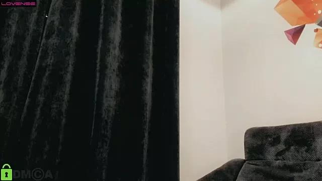 Rikki_Love on StripChat 