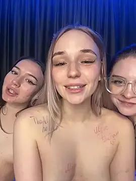 RollingGirls from StripChat