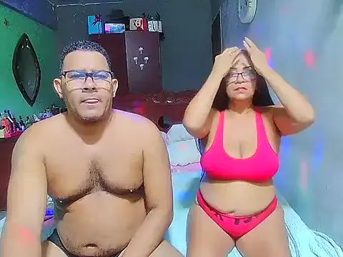 rosi_pamela from StripChat is Freechat