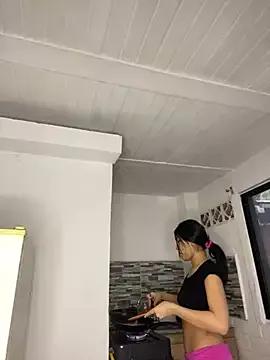 Samanta-Pink from StripChat is Freechat