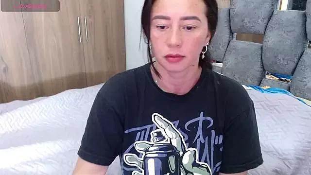 sara_hott_1 on StripChat 