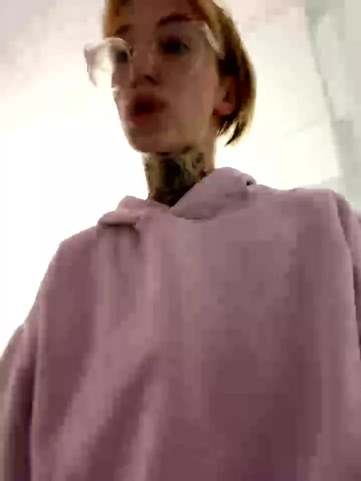 SarahLust on StripChat 