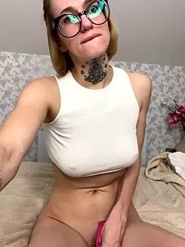 SarahLust on StripChat 