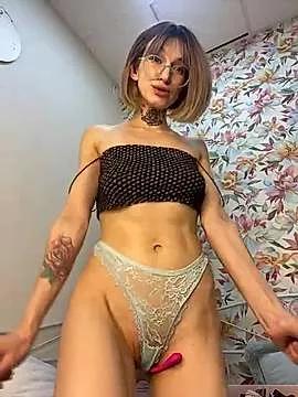 SarahLust on StripChat 