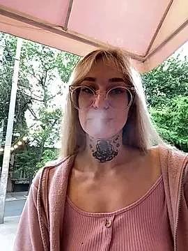 SarahLust on StripChat 