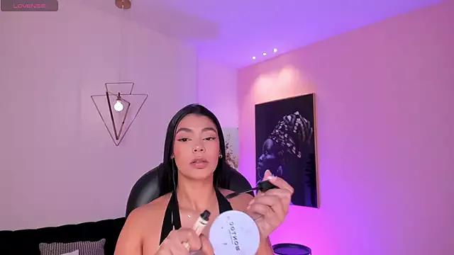 SaraNovac from StripChat is Freechat