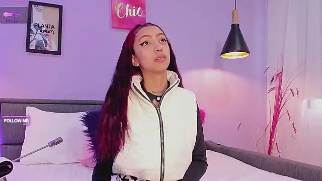 SaraSiimons from StripChat