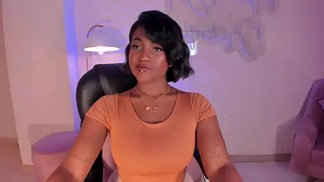 SavannahStorm from StripChat