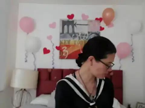 SereneDavos from StripChat is Freechat