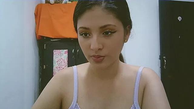 sexxybitch17 on StripChat 