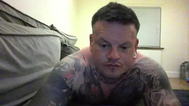 SirCharlieTraps from StripChat is Freechat