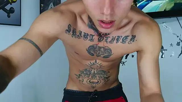Skartoliver from StripChat is Freechat