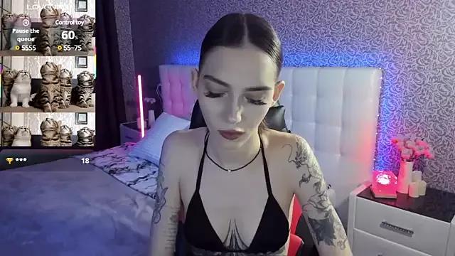 SophieCatty from StripChat is Freechat