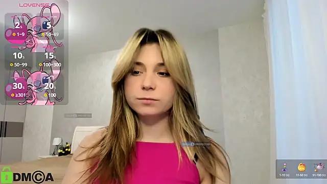 SweetMonicka from StripChat