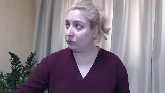 sweetpussy13 from StripChat