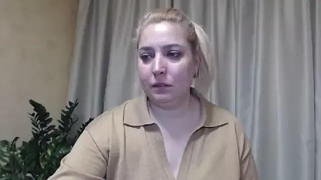 sweetpussy13 from StripChat