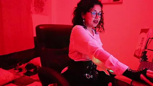 tatycatiuska from StripChat