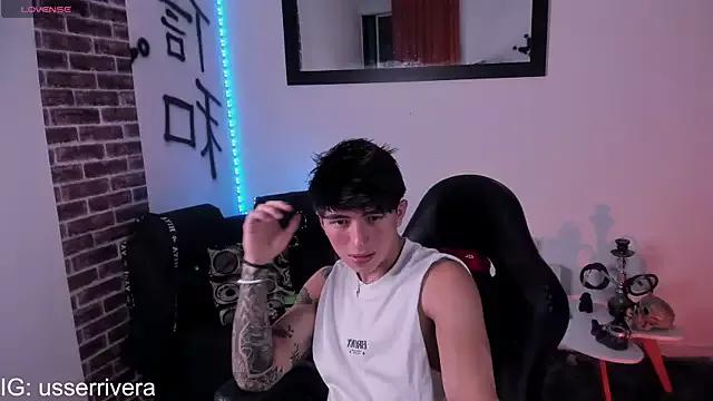 Thomass_clark from StripChat is Freechat