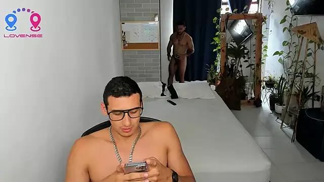 Travis_bakers from StripChat is Freechat