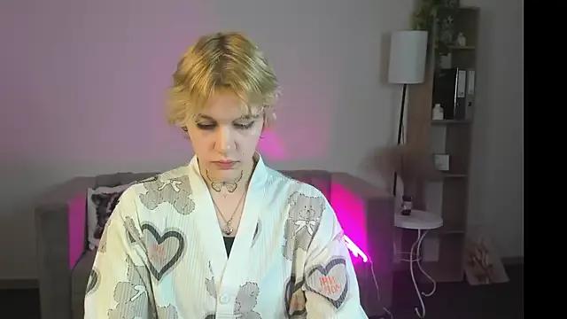 WhiteBlisss from StripChat is Freechat