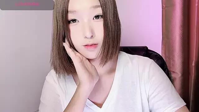 Photos of Winnie666- from StripChat is Freechat