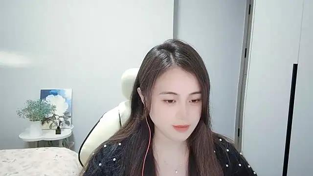 Wofeifei-baby webcams show profile image 
