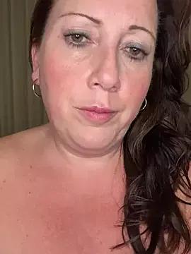 Photos of xsexycurvymilf from StripChat is Freechat