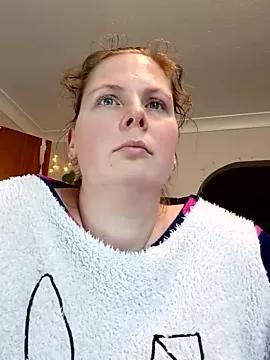 xxSexyBushLinnxx on StripChat 