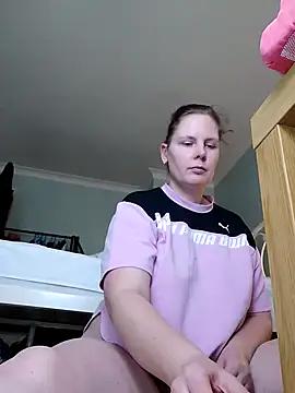 xxSexyBushLinnxx on StripChat 